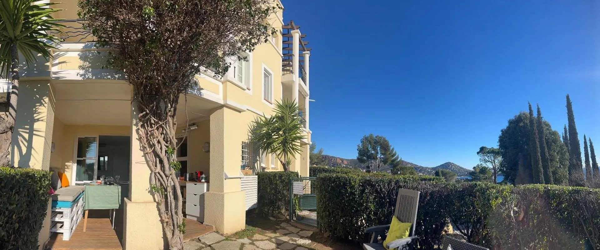 Le Jardin Du Cap Esterel Fh007 , Piscine Chauffee A Partir Du 05 Avril,Parc Aquatique,Animations Restaurants,Boutiques, Activites Sportives Saint-Raphael  France