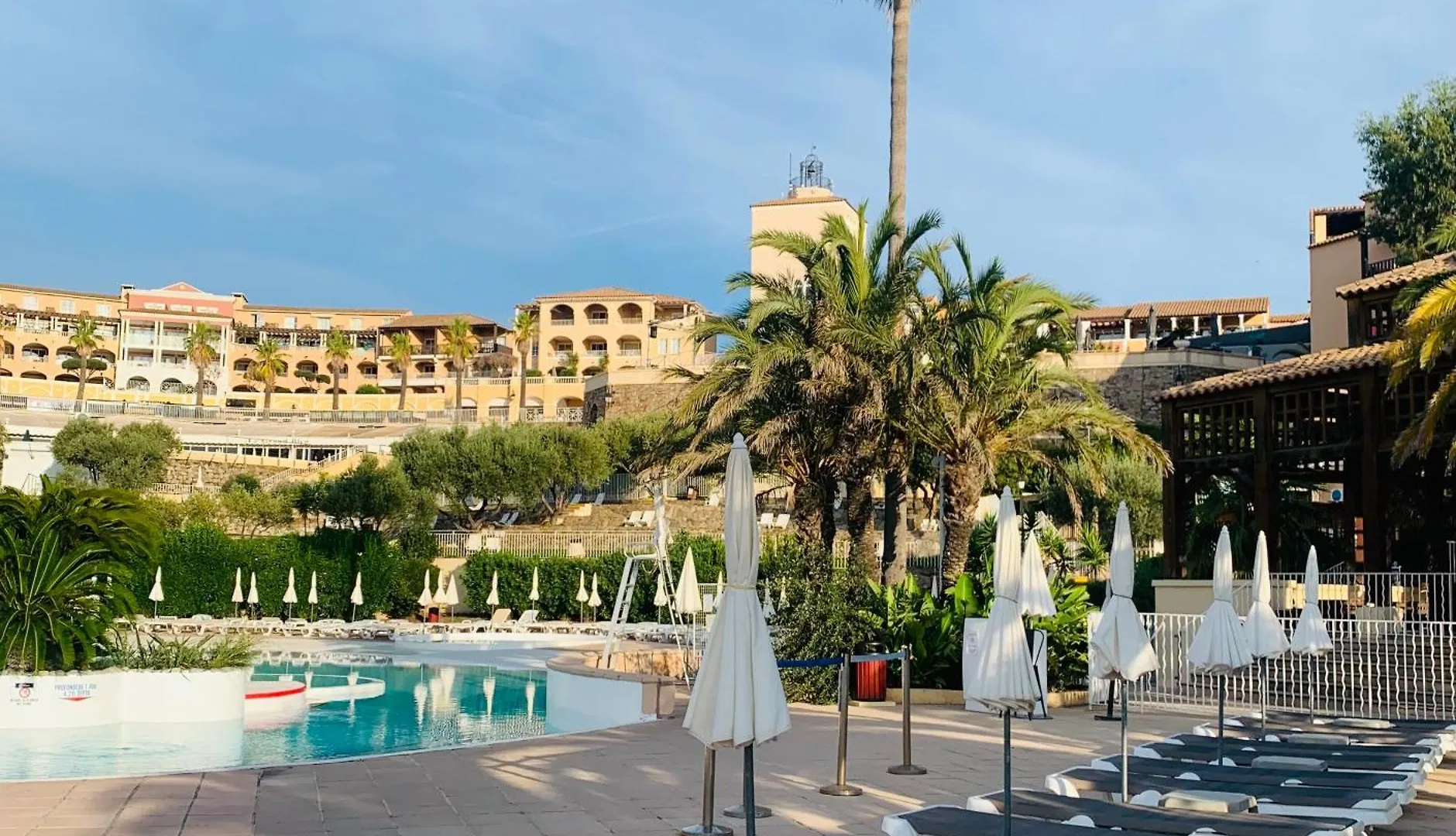 Le Jardin Du Cap Esterel Fh007 , Piscine Chauffee A Partir Du 05 Avril,Parc Aquatique,Animations Restaurants,Boutiques, Activites Sportives Saint-Raphael  France